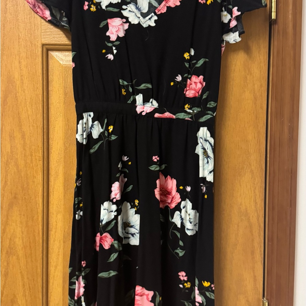 Old Navy Beautiful Black Floral Women’s Dress size X-Small